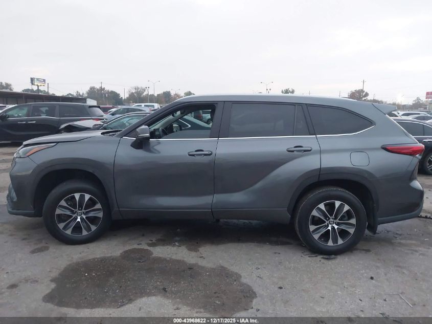2022 Toyota Highlander Xle VIN: 5TDGZRBH3NS247271 Lot: 43968622