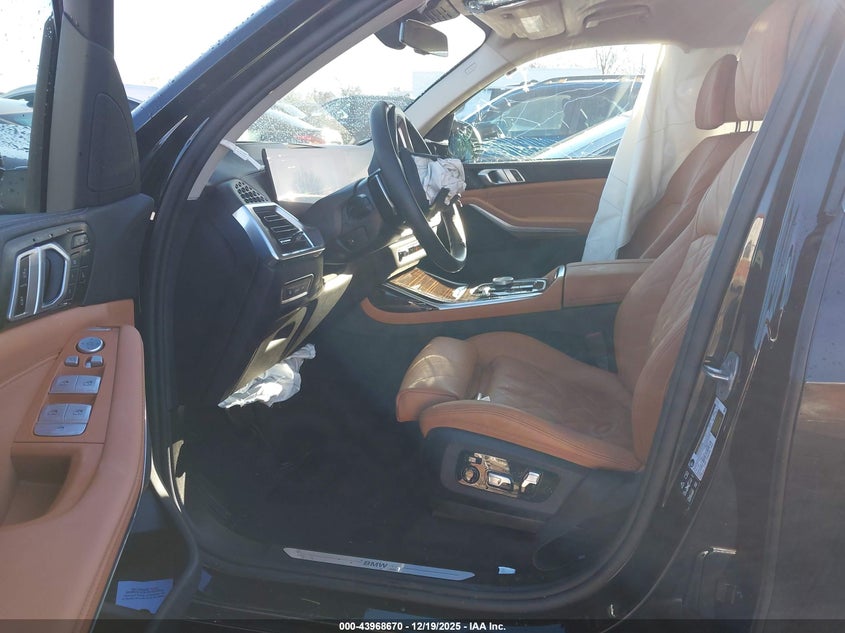BMW X7 2025 VIN 5UX23EM02S9Z01827