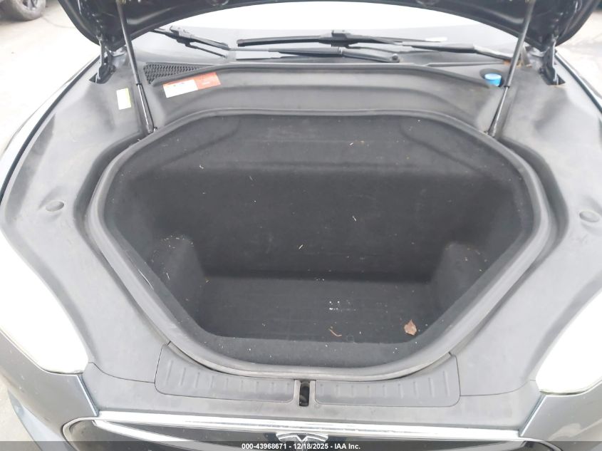 2015 Tesla Model S 70D/85D/P85D VIN: 5YJSA1H23FF091132 Lot: 43968671