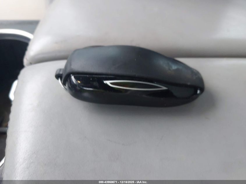 2015 Tesla Model S 70D/85D/P85D VIN: 5YJSA1H23FF091132 Lot: 43968671