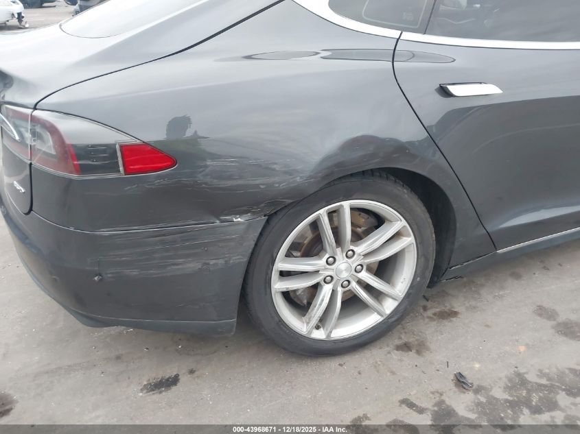 2015 Tesla Model S 70D/85D/P85D VIN: 5YJSA1H23FF091132 Lot: 43968671