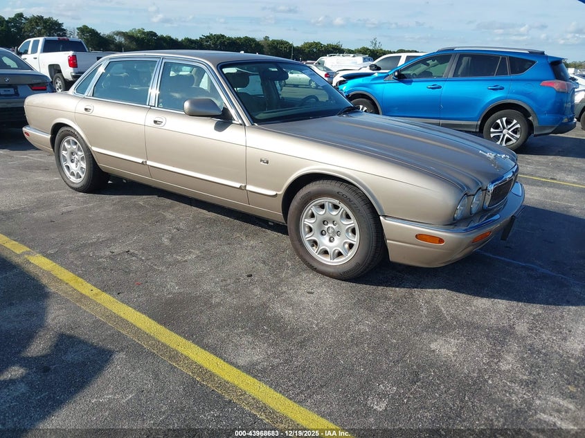 SAJDA14C0YLF09240 2000 Jaguar Xj8 auction photo 1