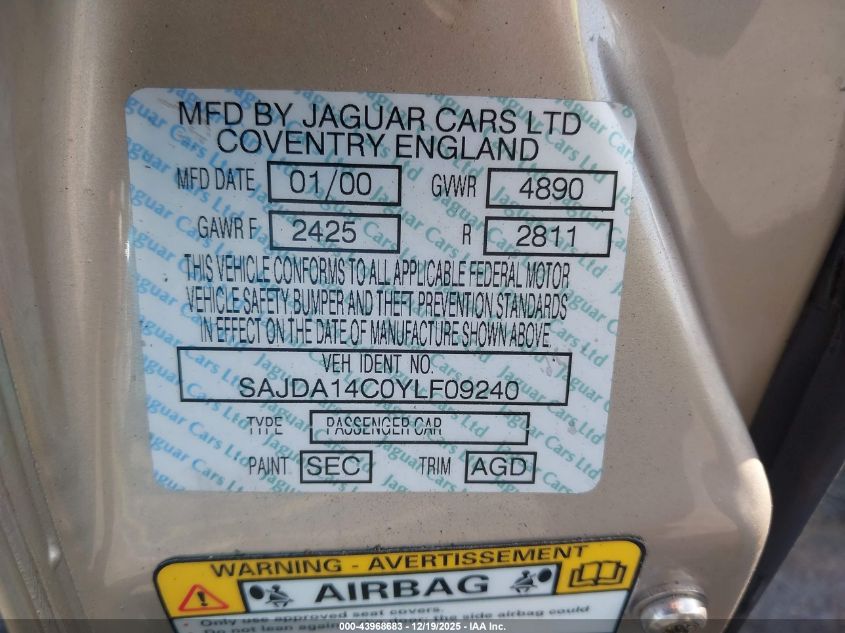 2000 Jaguar Xj8 VIN: SAJDA14C0YLF09240 Lot: 43968683