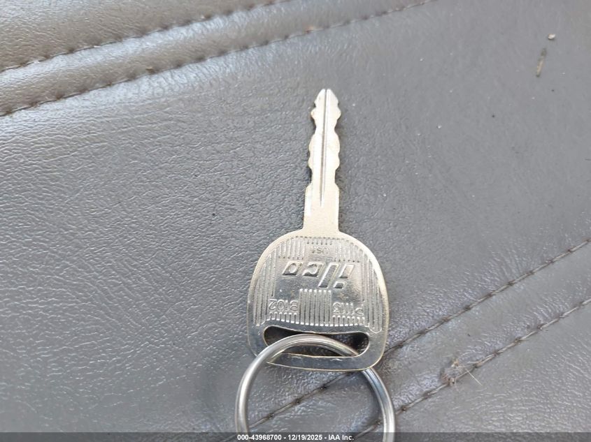 2001 GMC Sonoma Sl VIN: 1GTCS14W618233766 Lot: 43968700