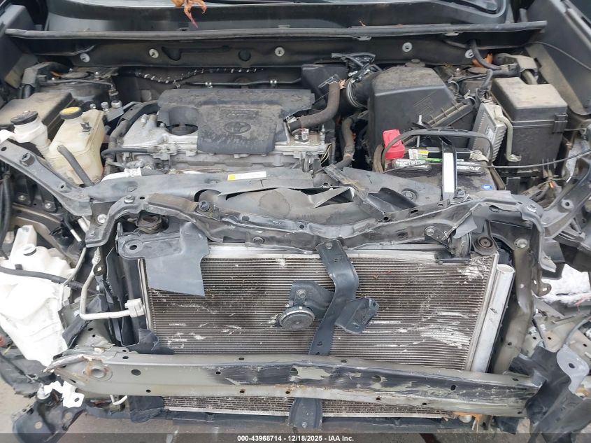 2018 Toyota Rav4 Xle VIN: 2T3RFREV0JW813169 Lot: 43968714