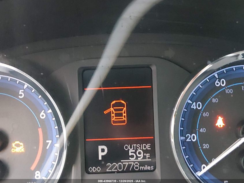 2017 Toyota Corolla Le VIN: 5YFBURHE2HP615586 Lot: 43968739