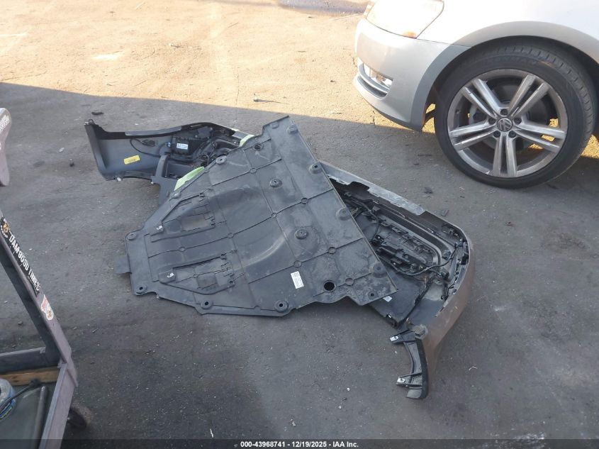 2025 Rivian R1S Adventure Dual Motor Large Pack/Adventure Dual Motor Max Pack VIN: 7PDSGBBA0SN050532 Lot: 43968741