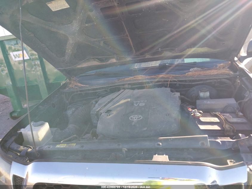 2011 Toyota Tacoma Prerunner V6 VIN: 5TFJU4GN0BX012418 Lot: 43968789