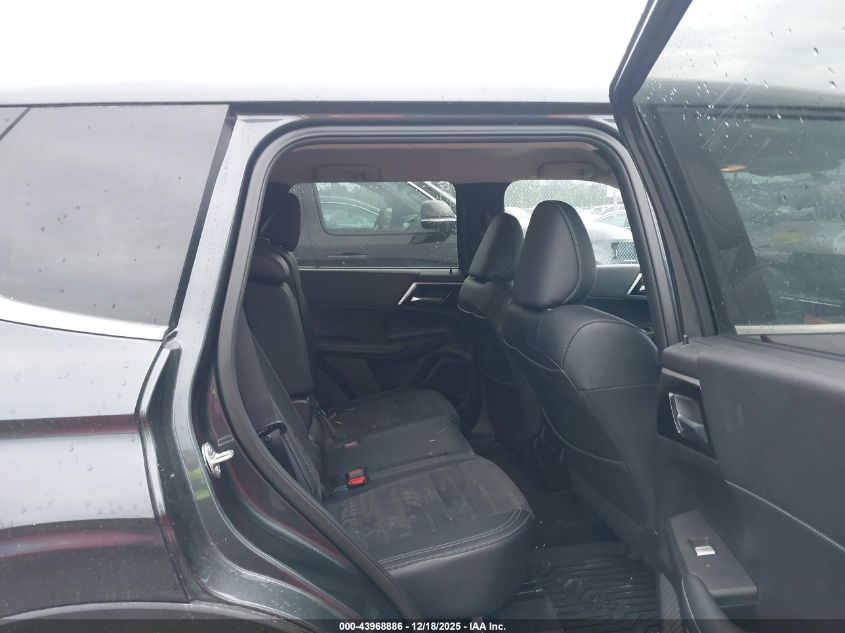 2024 Mitsubishi Outlander Se 2.5 2Wd/Se Black Edition S-Awc/Se Black Edition W/Pano Roof VIN: JA4J3VA85RZ082498 Lot: 43968886