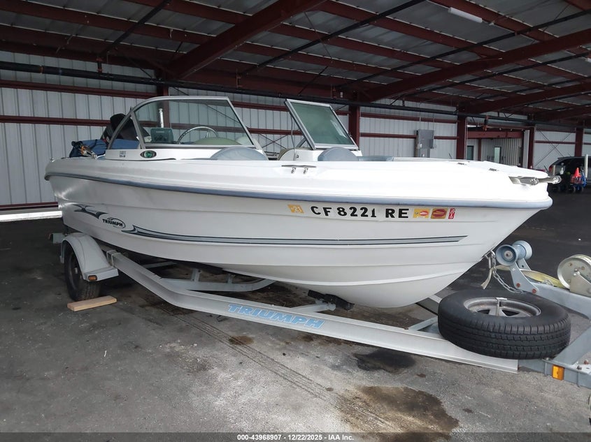 TRBG0150D606 TRIUMPH BOAT Photo 1