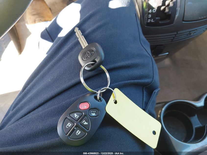 2009 Toyota Sienna Xle VIN: 5TDZK22CX9S229610 Lot: 43968923