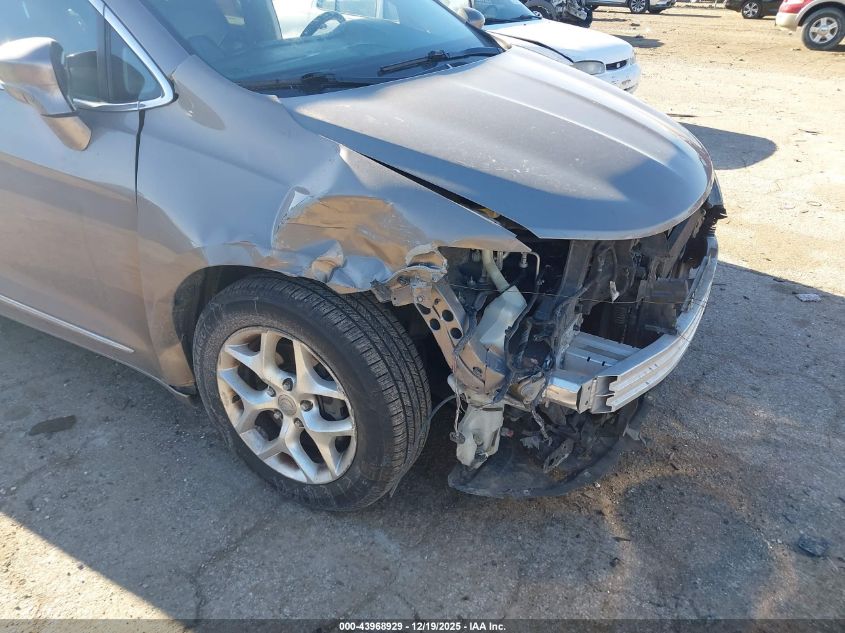 2017 Chrysler Pacifica Touring-L VIN: 2C4RC1BG7HR551722 Lot: 43968929