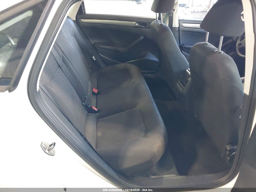 2013 Volkswagen Passat 2.5L S VIN: 1VWAP7A38DC096172 Lot: 43968945