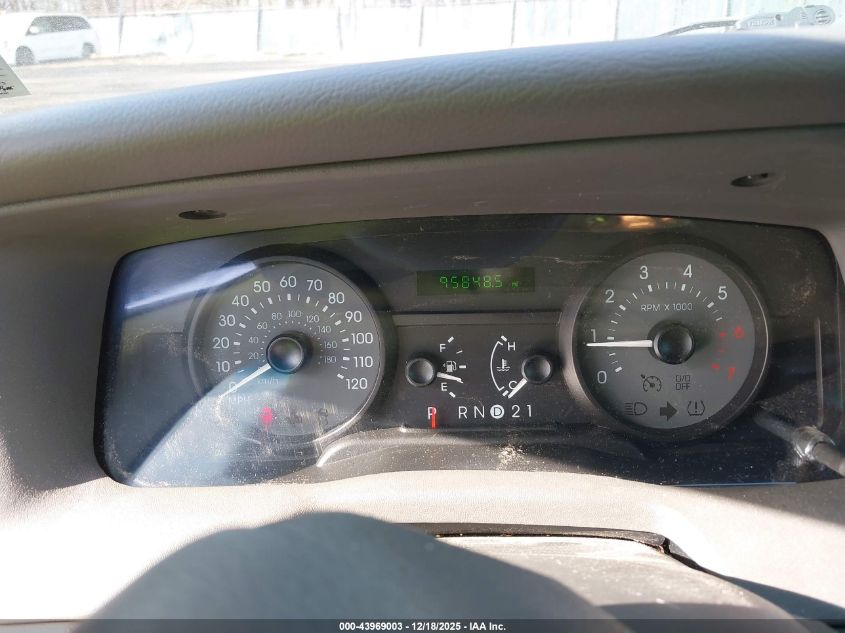 2008 Mercury Grand Marquis Gs VIN: 2MEFM74V18X631669 Lot: 43969003