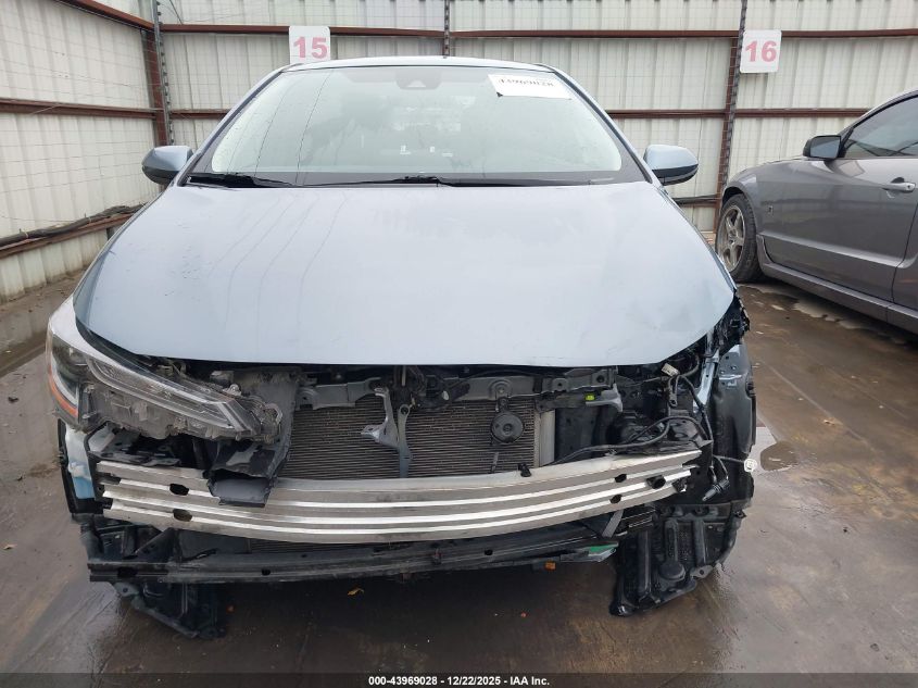 2022 Toyota Corolla Le VIN: JTDEPMAEXNJ209573 Lot: 43969028