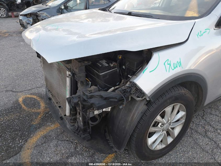 2016 Kia Sorento 2.4L L VIN: 5XYPG4A38GG002240 Lot: 43969285