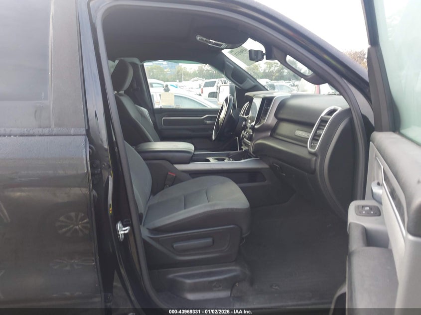 2022 Ram 1500 Big Horn 4X2 5'7 Box