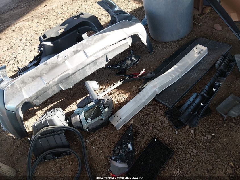 2022 Toyota Rav4 Hybrid Limited VIN: JTMD6RFV0ND064093 Lot: 43969354