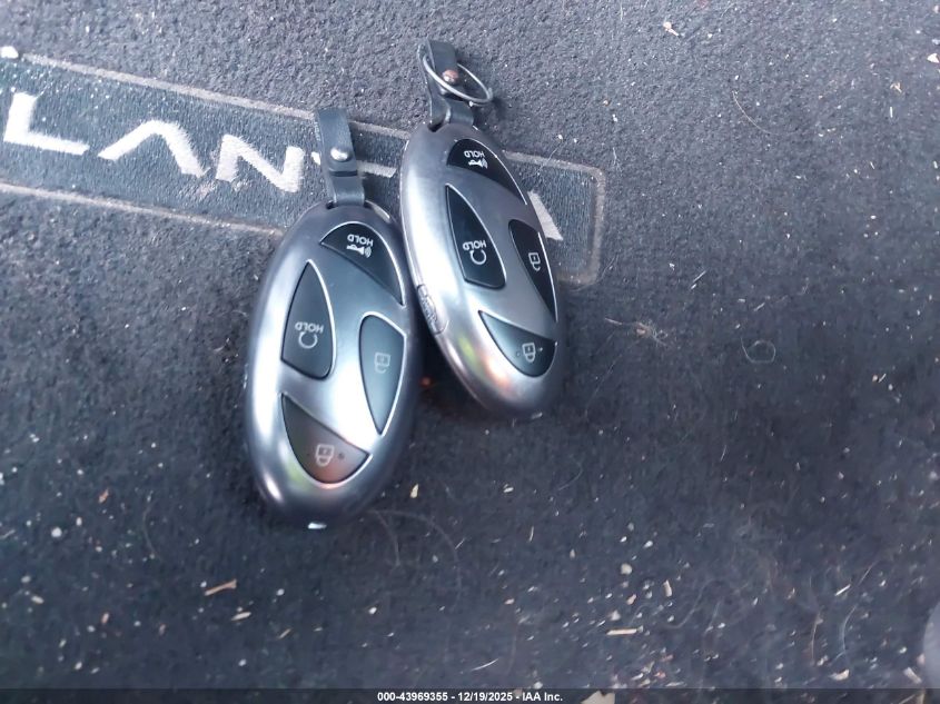 2025 Hyundai Elantra Limited VIN: KMHLN4DJ8SU13596 Lot: 43969355