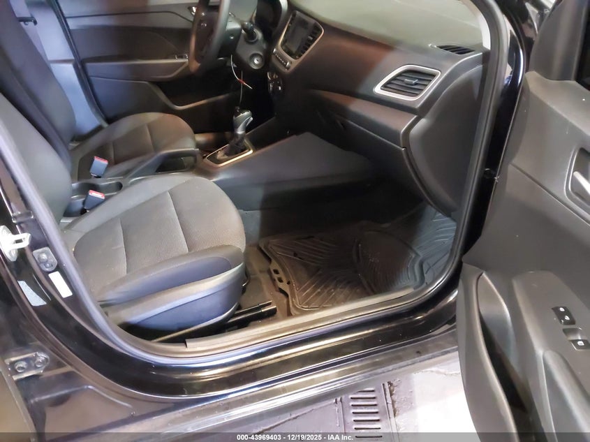 2022 Hyundai Accent Se