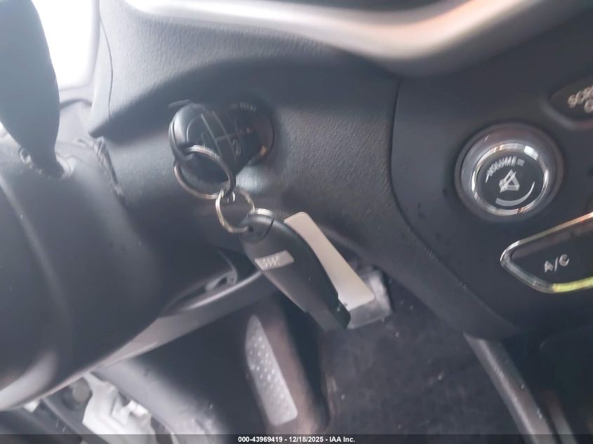 2017 Jeep Cherokee Sport Fwd VIN: 1C4PJLAB7HW549135 Lot: 43969419