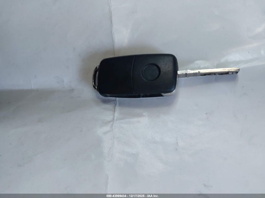 2013 Volkswagen Passat S VIN: 1VWAP7A3XDC082354 Lot: 43969434