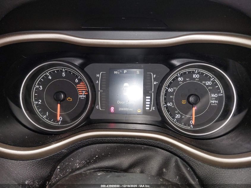 2017 Jeep Cherokee Latitude Fwd VIN: 1C4PJLCBXHW574348 Lot: 43969550