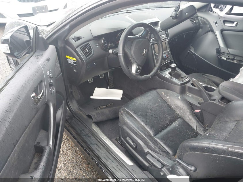 2012 Hyundai Genesis 3.8 Track