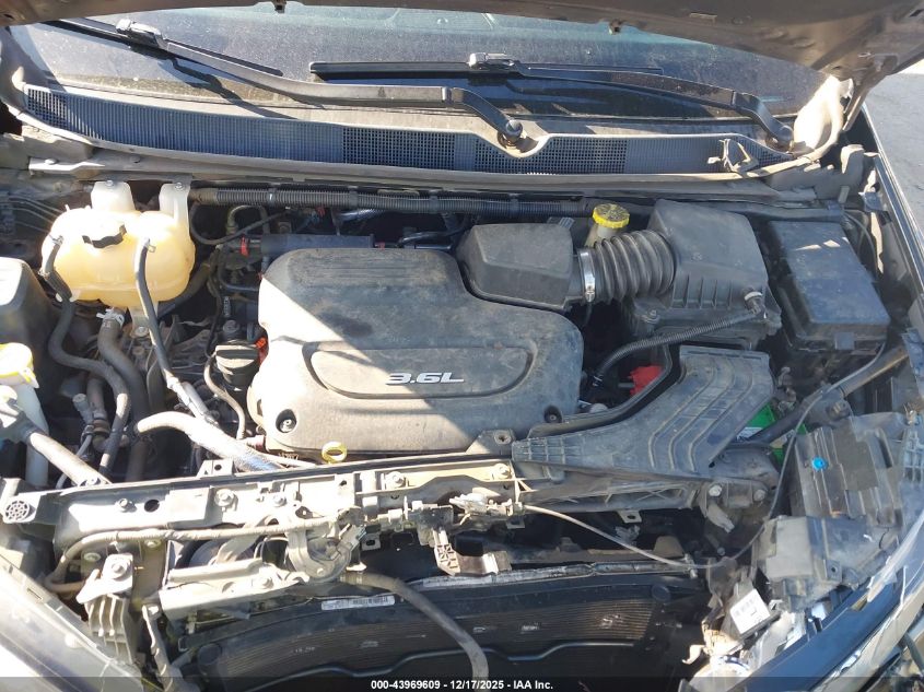 2017 Chrysler Pacifica Touring-L VIN: 2C4RC1BG7HR702459 Lot: 43969609