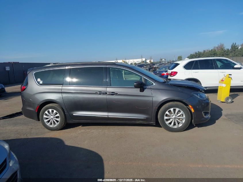 2017 Chrysler Pacifica Touring-L VIN: 2C4RC1BG7HR702459 Lot: 43969609