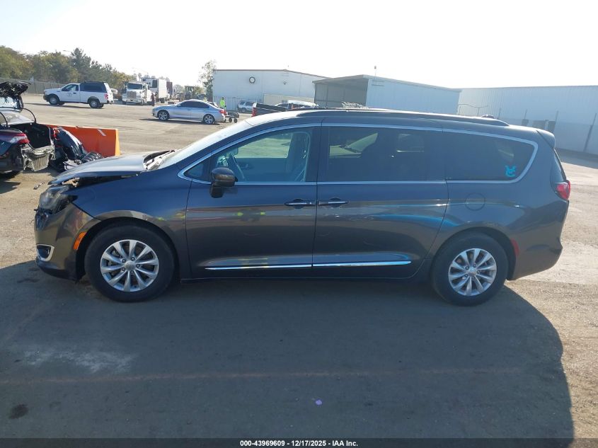 2017 Chrysler Pacifica Touring-L VIN: 2C4RC1BG7HR702459 Lot: 43969609