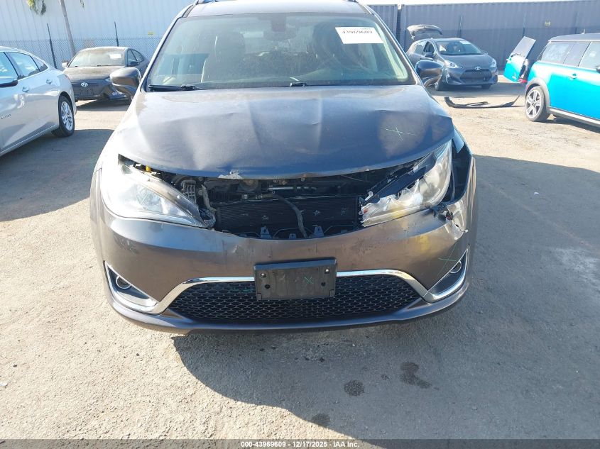 2017 Chrysler Pacifica Touring-L VIN: 2C4RC1BG7HR702459 Lot: 43969609