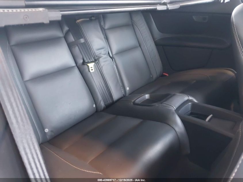 2012 Volvo C70 T5/T5 Platinum/T5 Premier Plus VIN: YV1672MC1CJ128245 Lot: 43969717