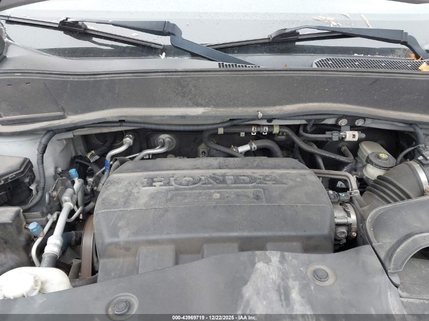 2010 Honda Pilot Lx VIN: 5FNYF4H29AB002525 Lot: 43969719