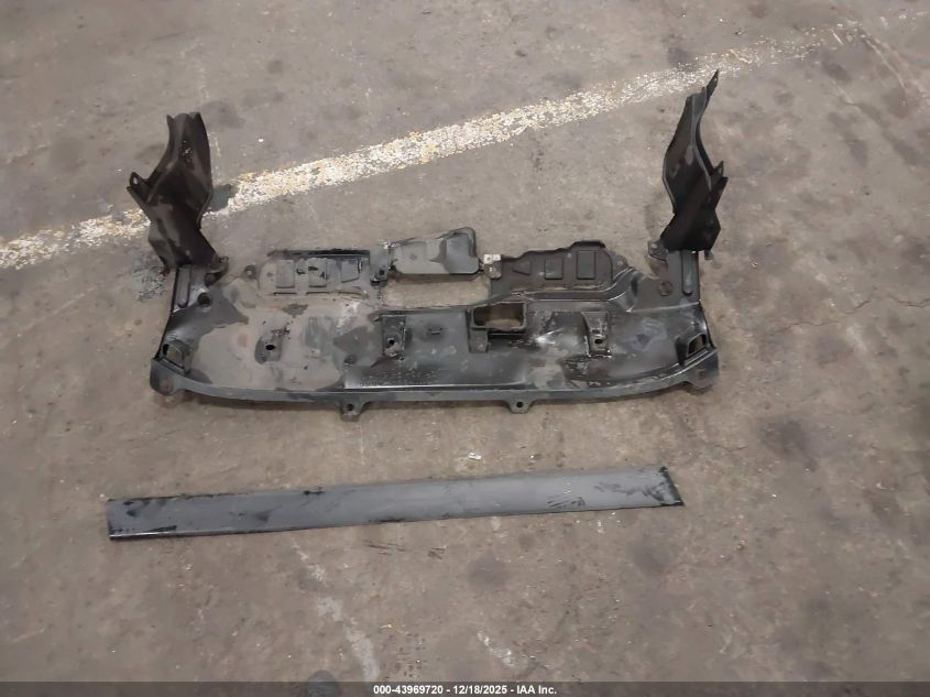 2003 Honda Cr-V Lx VIN: JHLRD784X3C017339 Lot: 43969720