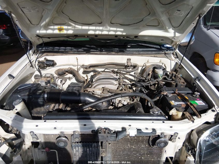 2000 Toyota Tundra Sr5 V8 VIN: 5TBBT4418YS065870 Lot: 43969772