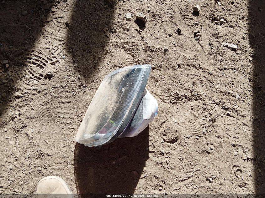 2000 Toyota Tundra Sr5 V8 VIN: 5TBBT4418YS065870 Lot: 43969772