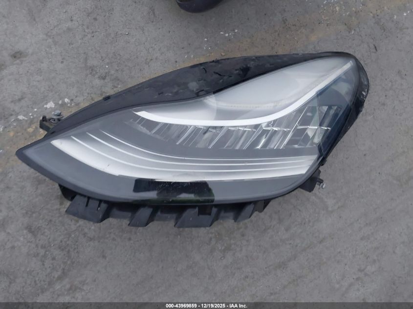 2018 Tesla Model 3 Long Range/Performance VIN: 5YJ3E1EB1JF088199 Lot: 43969859