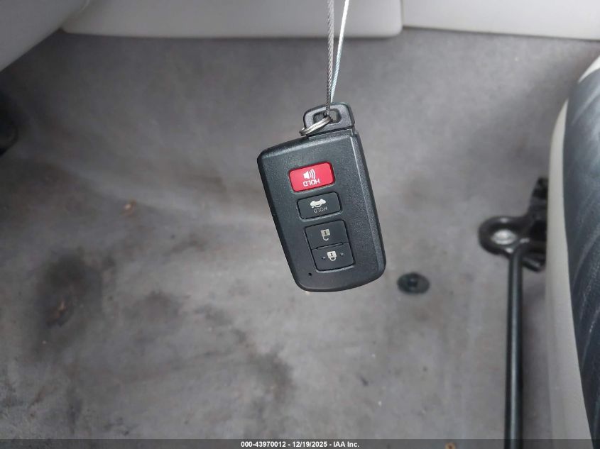 2012 Toyota Camry Hybrid Le VIN: 4T1BD1FK1CU022318 Lot: 43970012