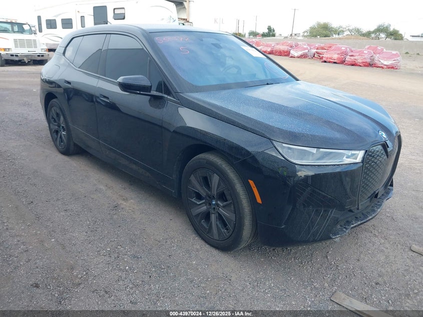 Vin: wb523cf04scs50377, lot: 44465682, bmw ix xdrive50 20251