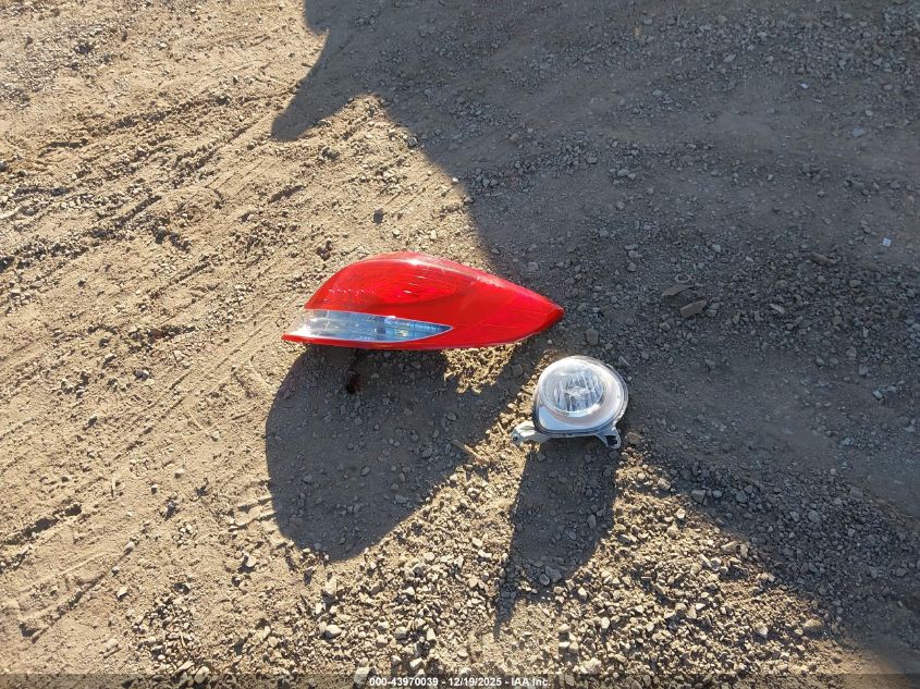 2013 Hyundai Veloster Turbo W/Black VIN: KMHTC6AE3DU174060 Lot: 43970039