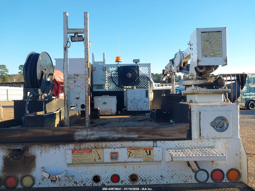 2015 Ford F-550 Chassis Xl