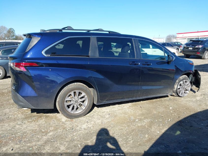 2022 Toyota Sienna Le VIN: 5TDKRKEC8NS077376 Lot: 43970047