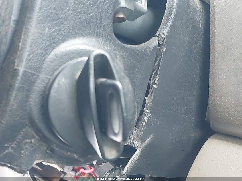 2000 Ford F-350 Lariat/Xl/Xlt VIN: 1FTSF30L8YEB14930 Lot: 43970051