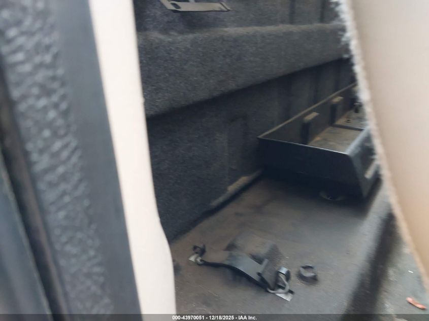 2000 Ford F-350 Lariat/Xl/Xlt VIN: 1FTSF30L8YEB14930 Lot: 43970051