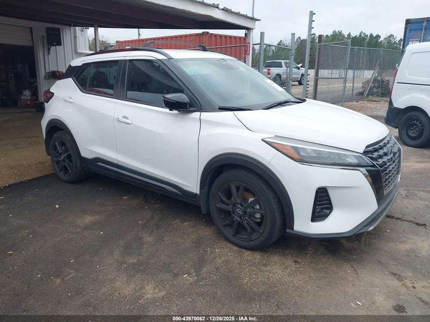VIN 3N1CP5DV4PL570658 2023 NISSAN KICKS SR XTRONIC CVT