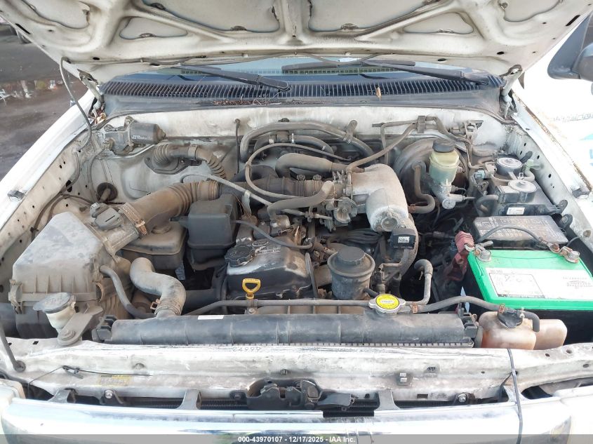 2000 Toyota Tacoma VIN: 4TANL42N7YZ668118 Lot: 43970107