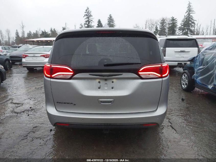 2018 Chrysler Pacifica Touring Plus VIN: 2C4RC1FG4JR229278 Lot: 43970122