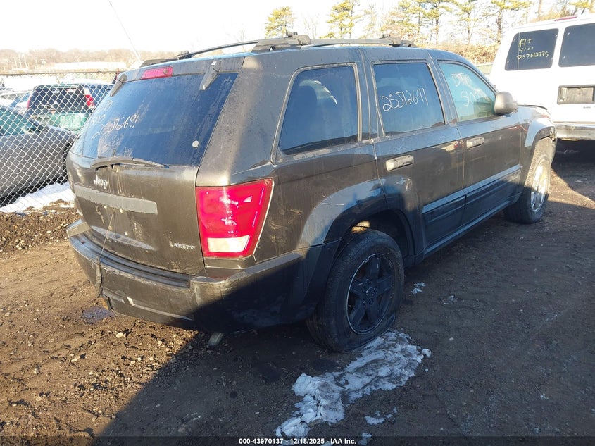 2005 Jeep Grand Cherokee Laredo
