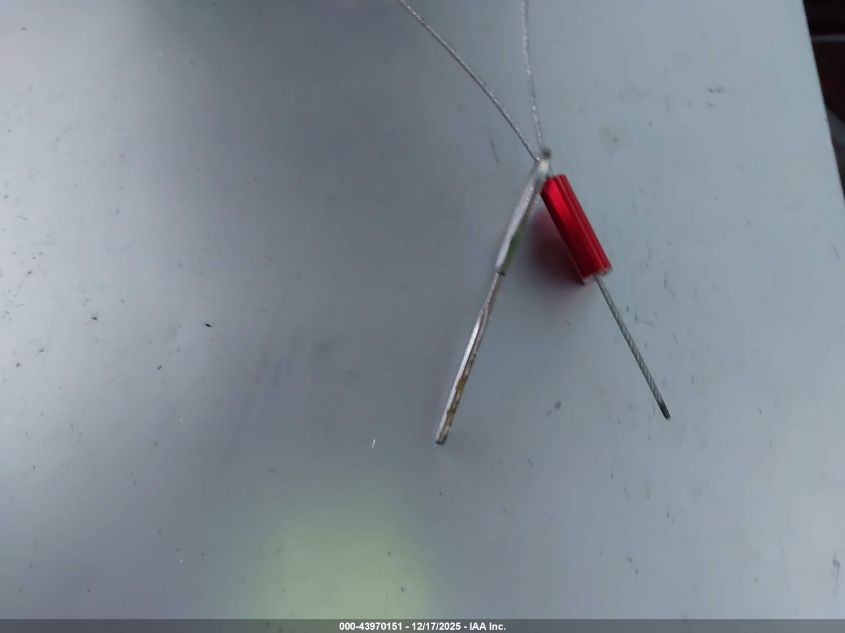 2000 Subaru Forester L VIN: JF1SF635XYH729126 Lot: 43970151